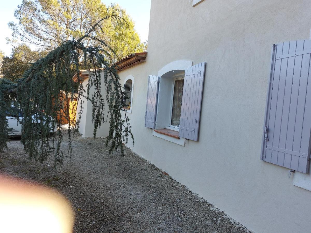 Suite 30 M2 Ideale Pour 2 Personnes Flassans-sur-Issole Exterior photo